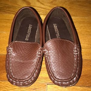 Brown toddler boy loafers size 9.5